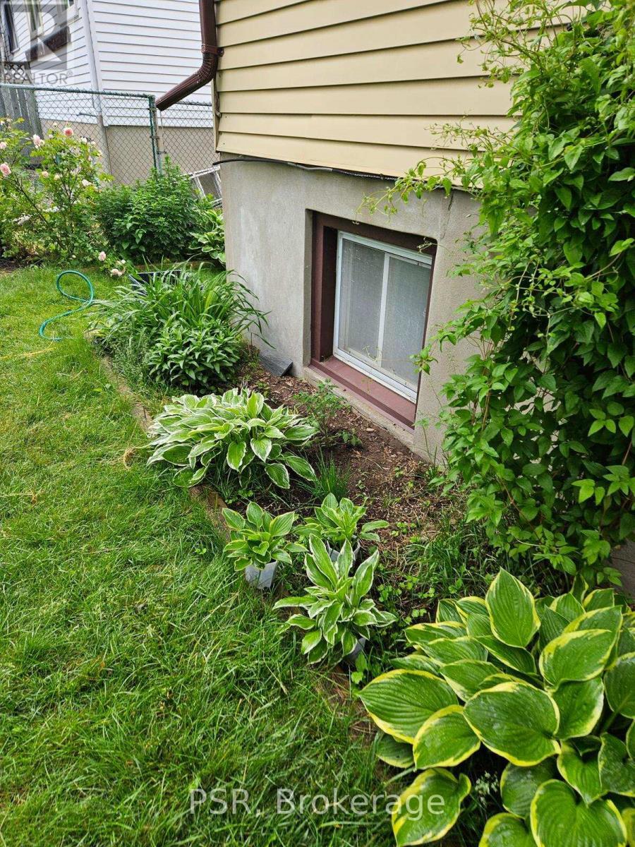 231 Heritage Drive, Kitchener, ON - Outdoor