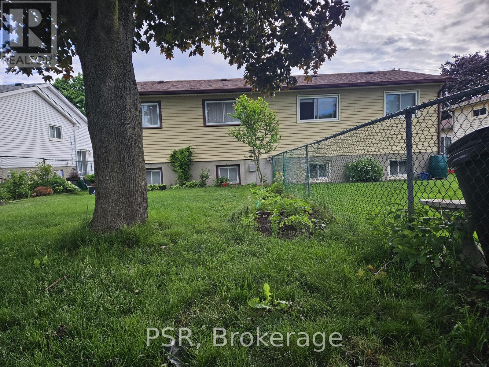 231 Heritage Drive, Kitchener, ON - Outdoor