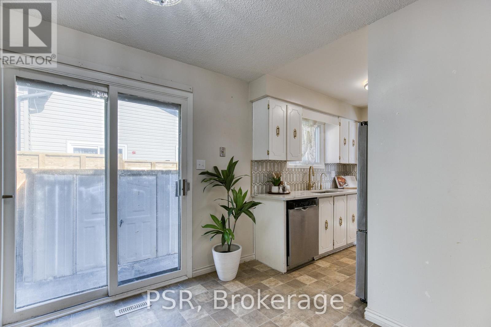 231 Heritage Drive, Kitchener, ON - Indoor