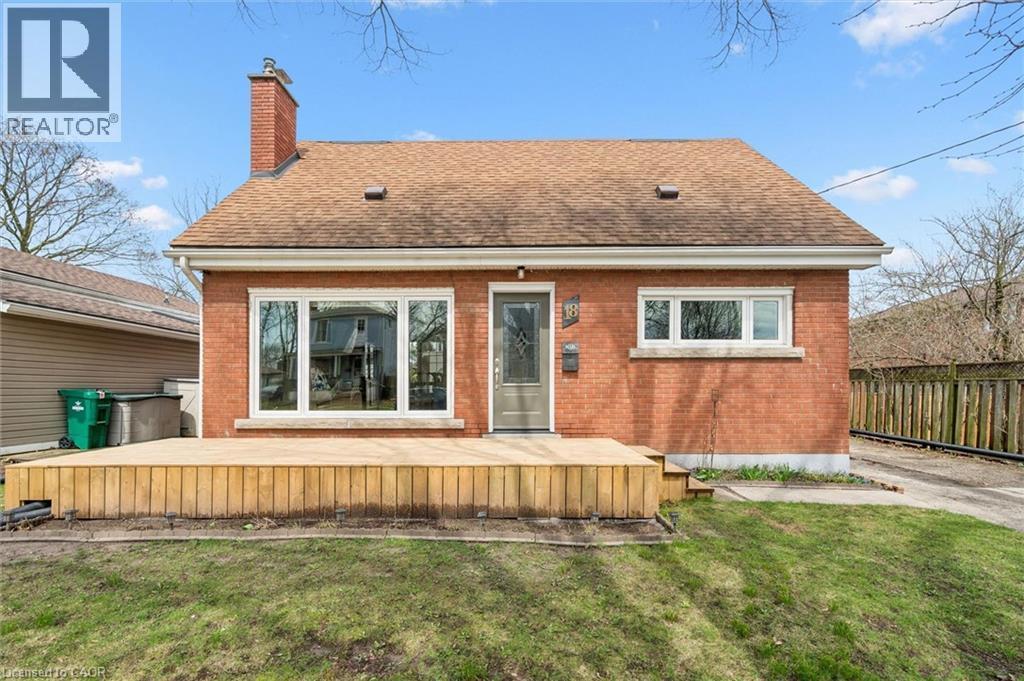 18 Close Avenue, Cambridge, ON - Outdoor