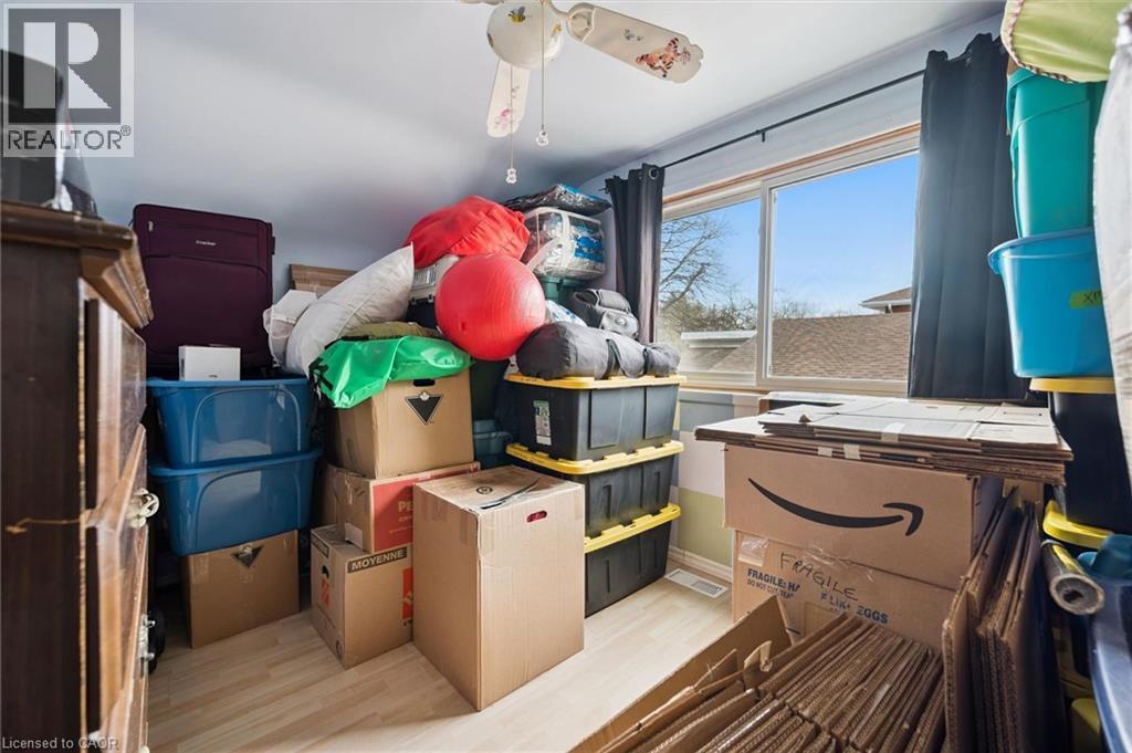 18 Close Avenue, Cambridge, ON - Indoor