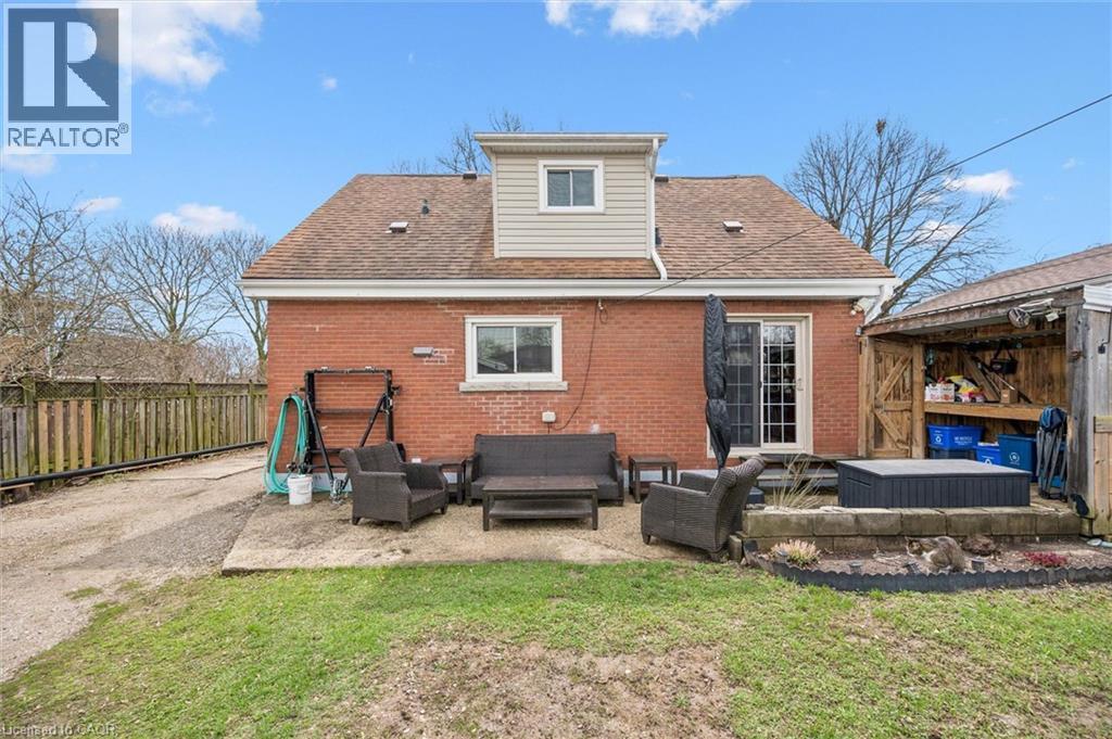 18 Close Avenue, Cambridge, ON - Outdoor With Exterior