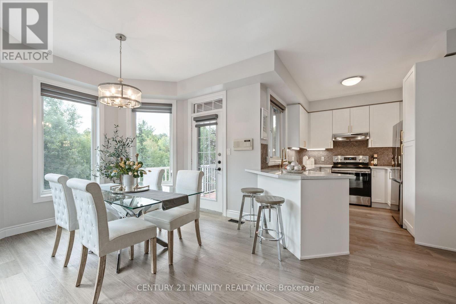 973 Mountview Court, Oshawa (Pinecrest), ON - Indoor Photo Showing Dining Room
