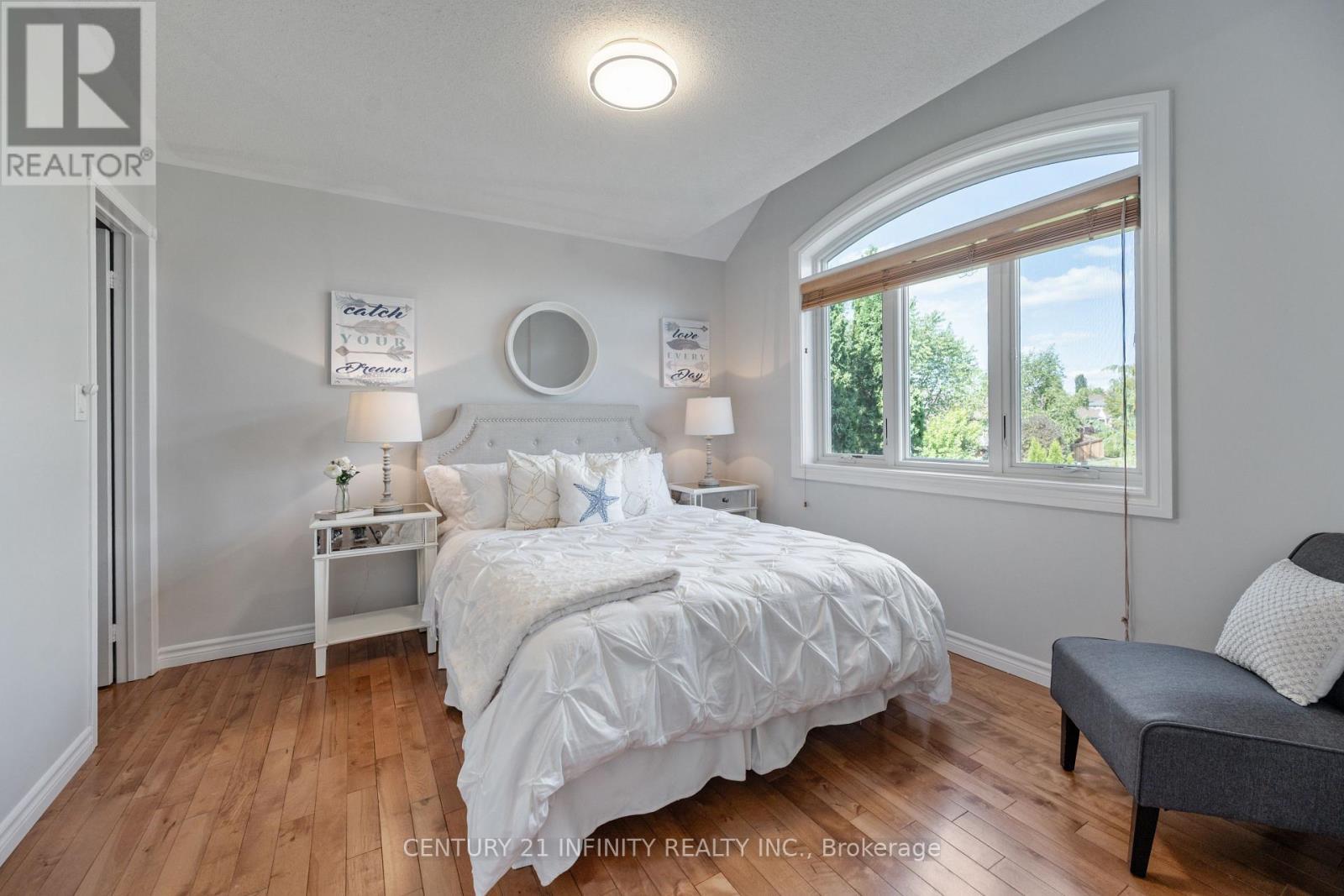 973 Mountview Court, Oshawa (Pinecrest), ON - Indoor Photo Showing Bedroom