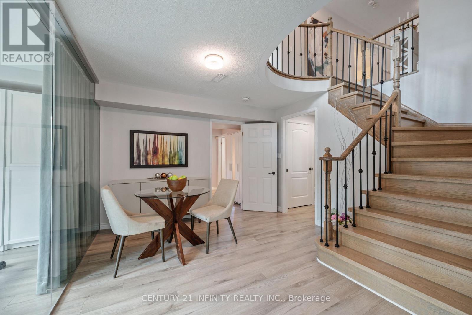 973 Mountview Court, Oshawa (Pinecrest), ON - Indoor