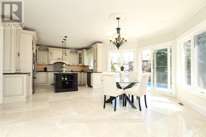 7 Elderwood Drive, Richmond Hill, ON - Indoor