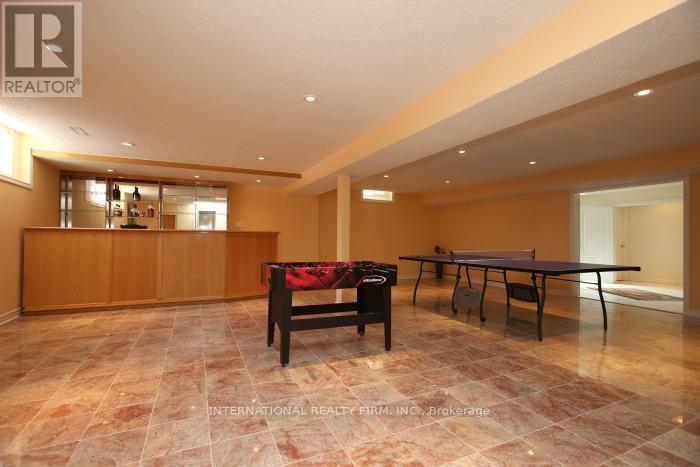 7 Elderwood Drive, Richmond Hill, ON - Indoor Photo Showing Other Room