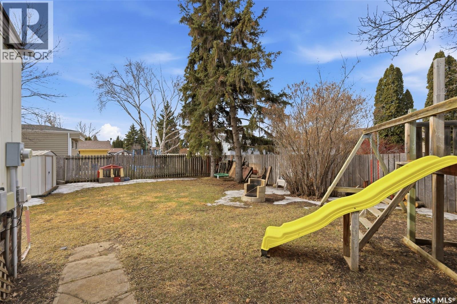 111 Leland Terrace, Saskatoon, SK - Outdoor