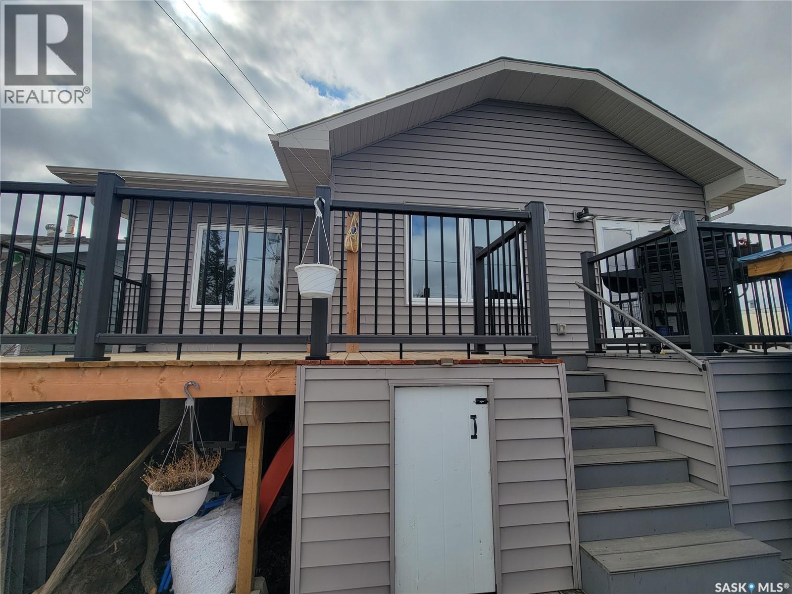 214 1St Avenue W, Maidstone, SK - Outdoor With Deck Patio Veranda