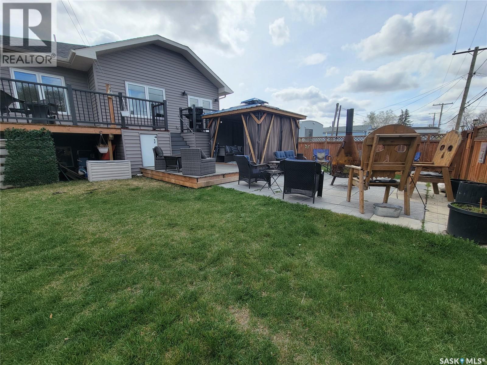 214 1St Avenue W, Maidstone, SK - Outdoor With Deck Patio Veranda