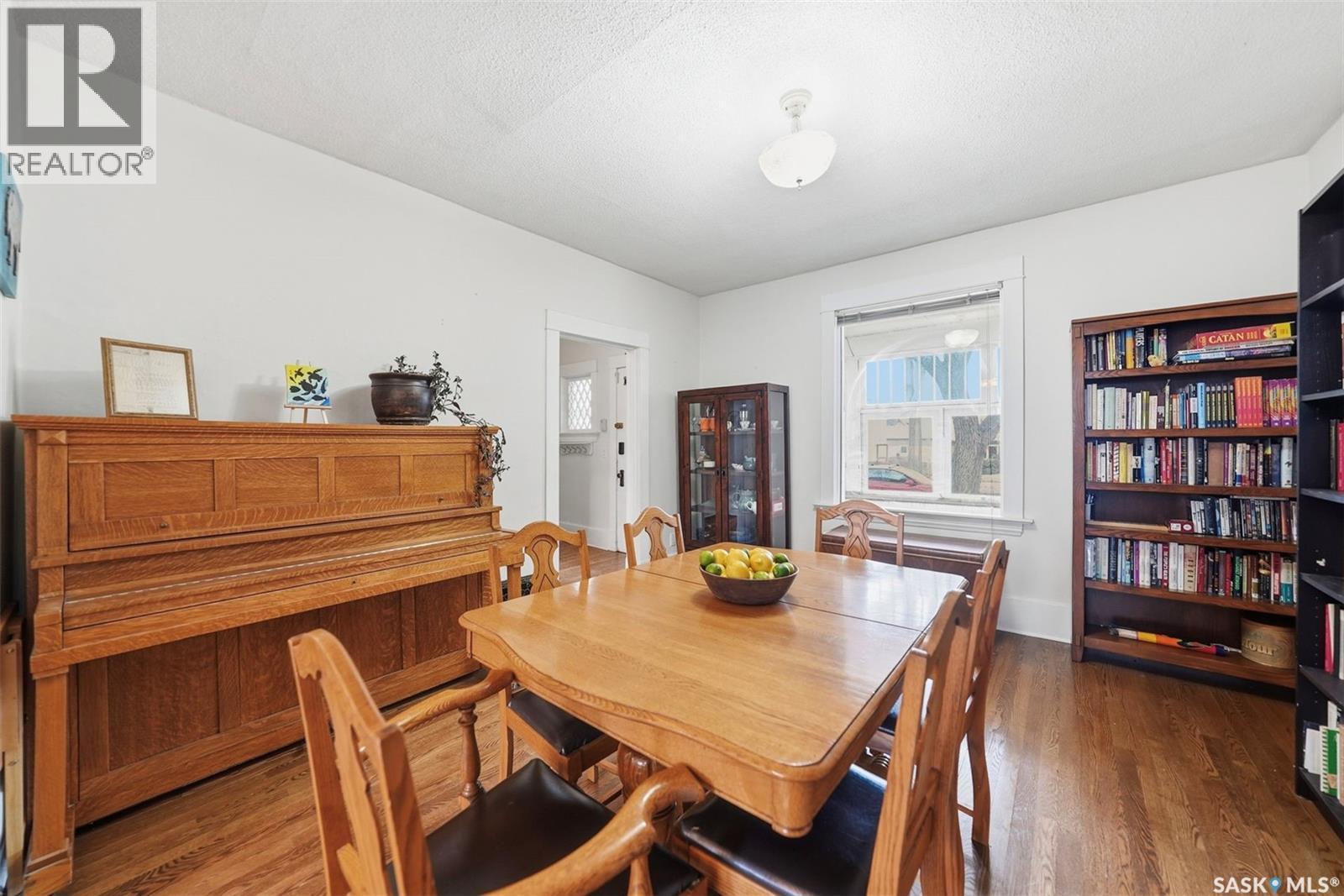 428 6Th Street E, Saskatoon, SK - Indoor Photo Showing Dining Room