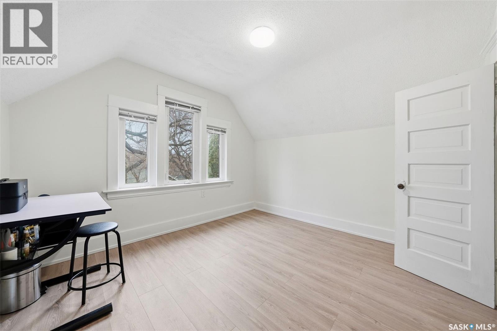 428 6Th Street E, Saskatoon, SK - Indoor