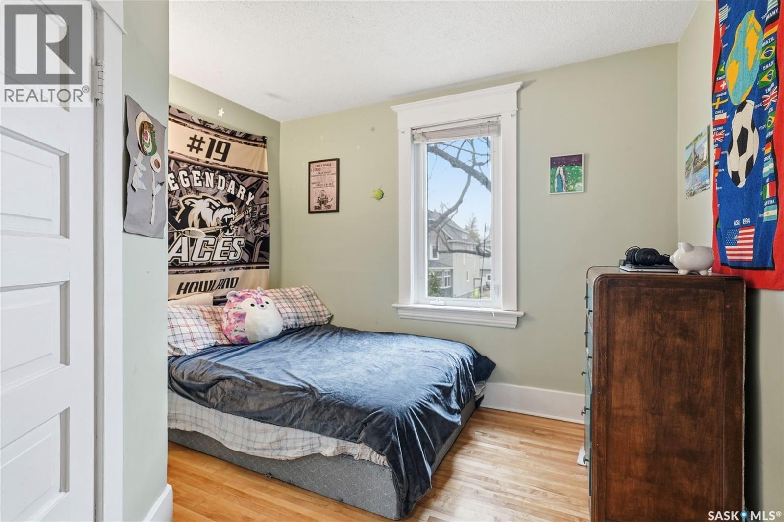 428 6Th Street E, Saskatoon, SK - Indoor Photo Showing Bedroom