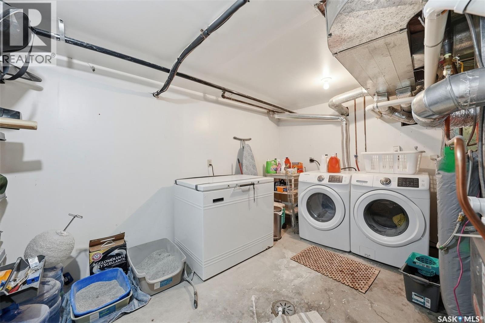 428 6Th Street E, Saskatoon, SK - Indoor Photo Showing Laundry Room