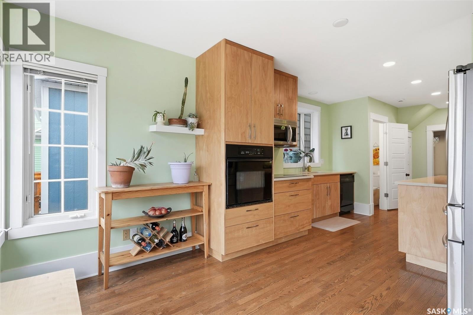 428 6Th Street E, Saskatoon, SK - Indoor