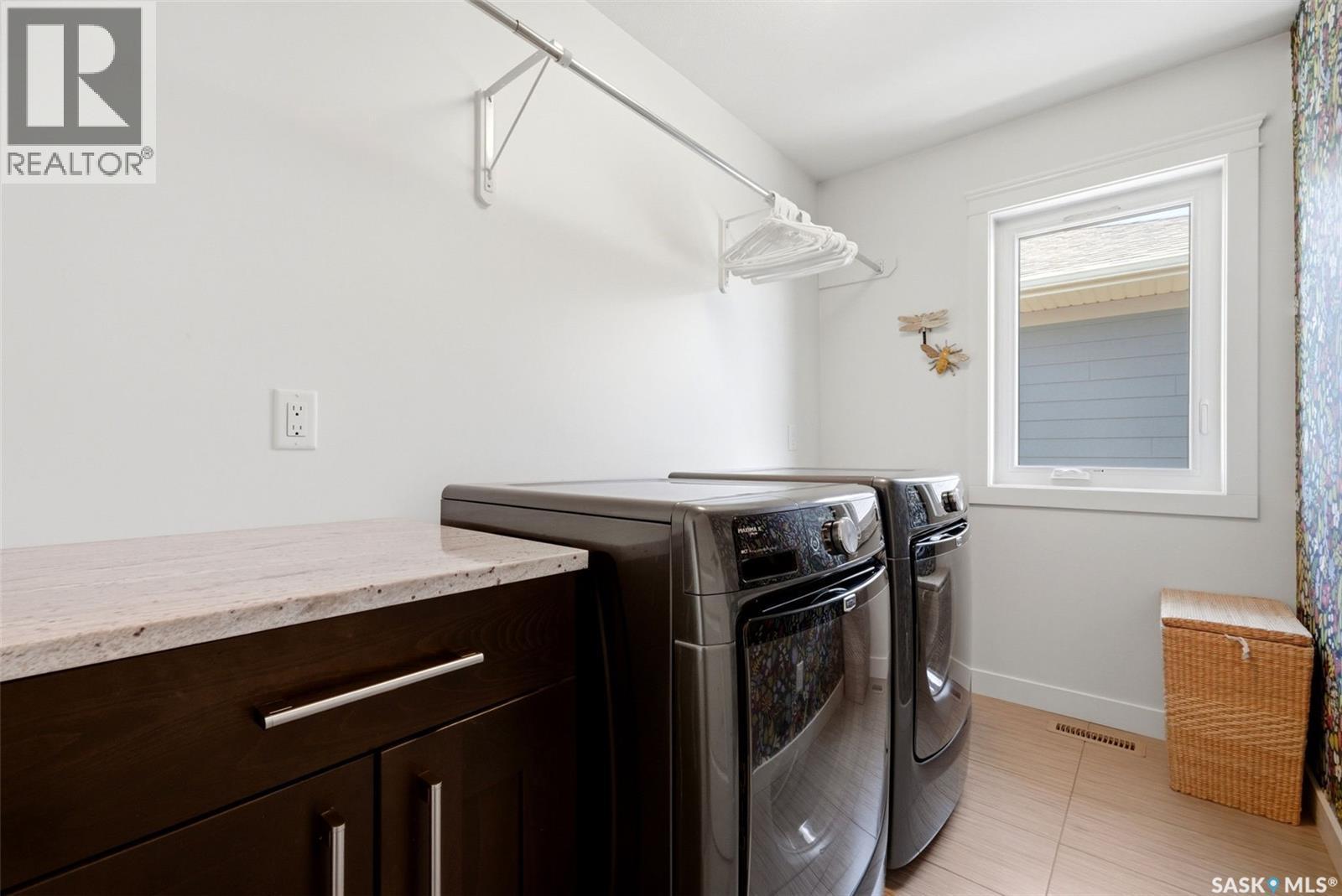 4757 Skinner Crescent, Regina, SK - Indoor Photo Showing Laundry Room