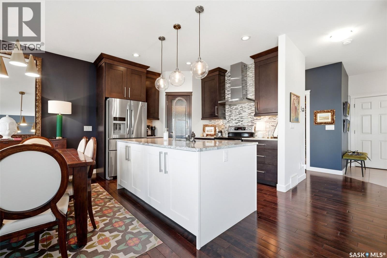 4757 Skinner Crescent, Regina, SK - Indoor Photo Showing Kitchen With Upgraded Kitchen