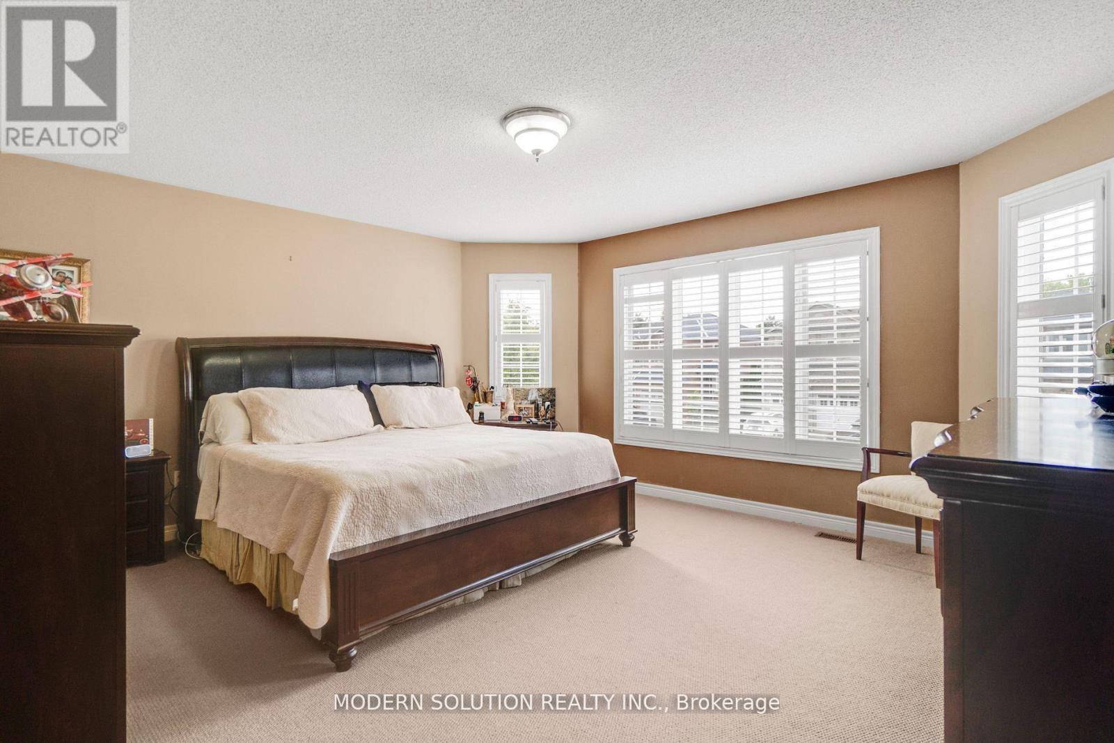 552 Wildgrass Road, Mississauga, ON - Indoor Photo Showing Bedroom