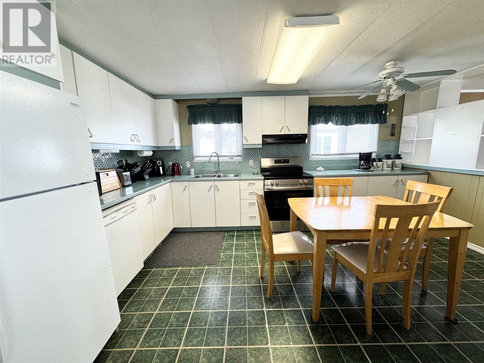 5 Fontaine Dr, Chapleau, ON - Indoor