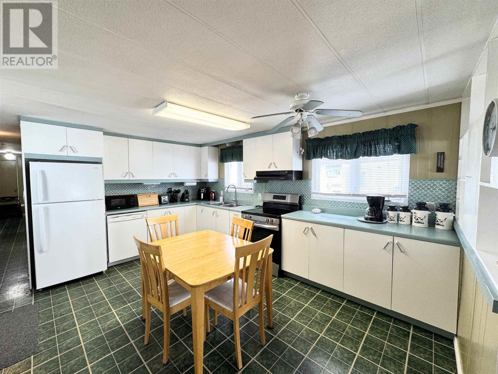 5 Fontaine Dr, Chapleau, ON - Indoor Photo Showing Kitchen