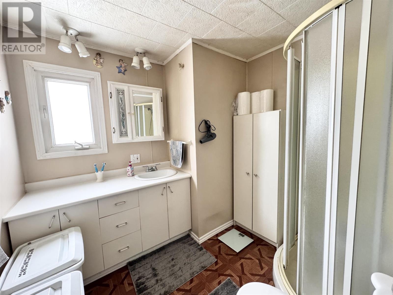 5 Fontaine Dr, Chapleau, ON - Indoor Photo Showing Bathroom