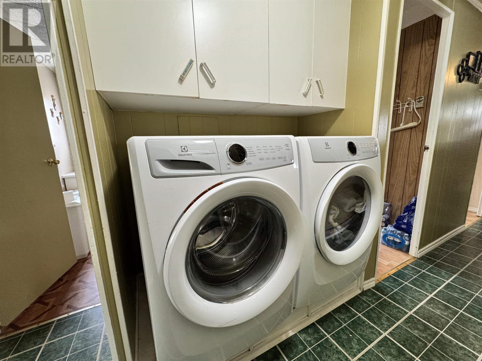 5 Fontaine Dr, Chapleau, ON - Indoor Photo Showing Laundry Room
