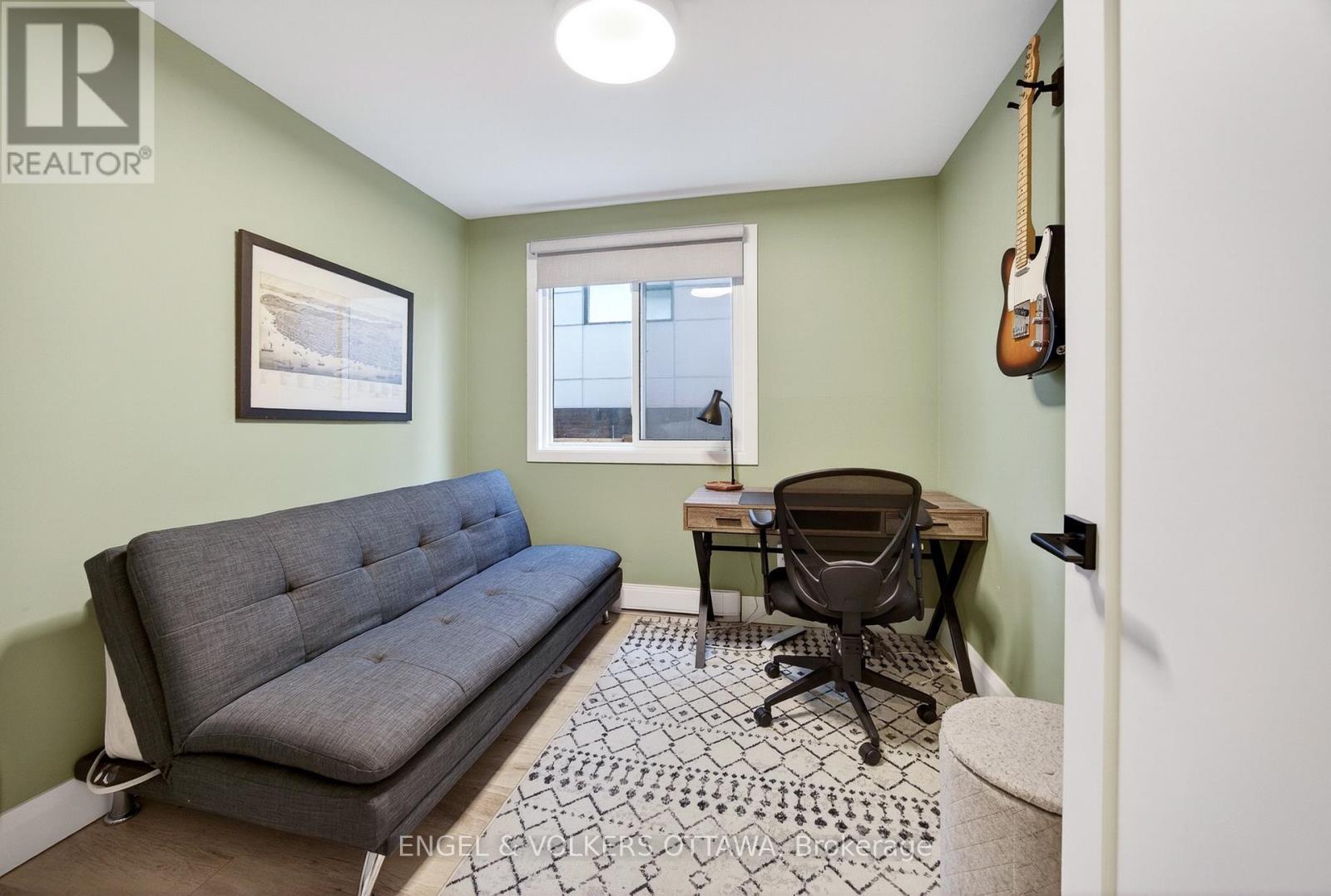 B - 35 Robinson Avenue, Ottawa, ON - Indoor