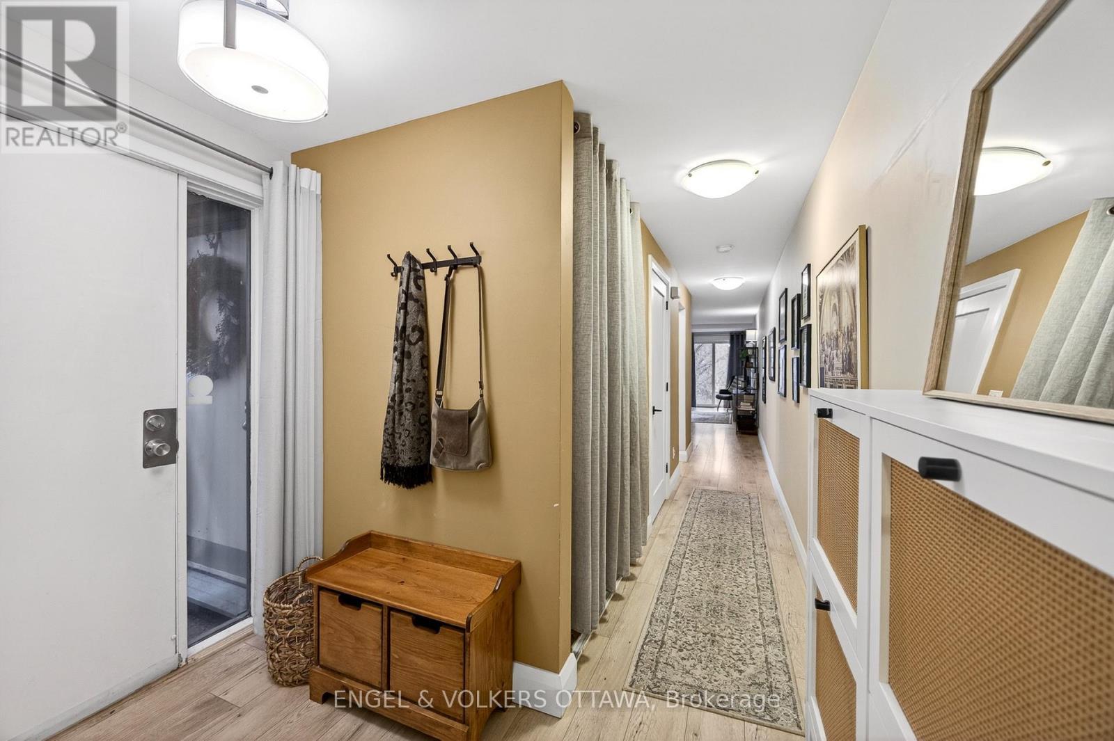 B - 35 Robinson Avenue, Ottawa, ON - Indoor Photo Showing Other Room