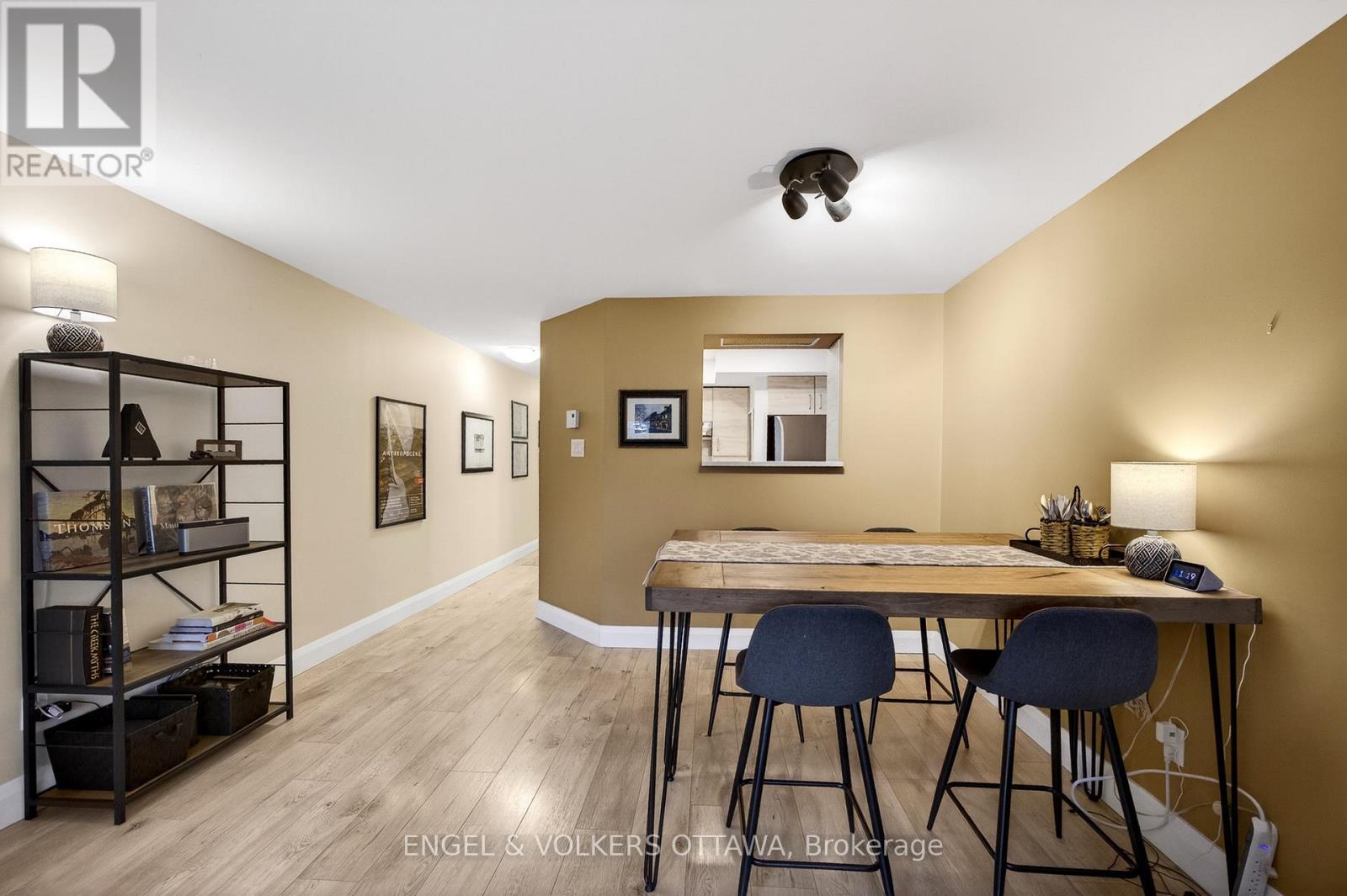 B - 35 Robinson Avenue, Ottawa, ON - Indoor