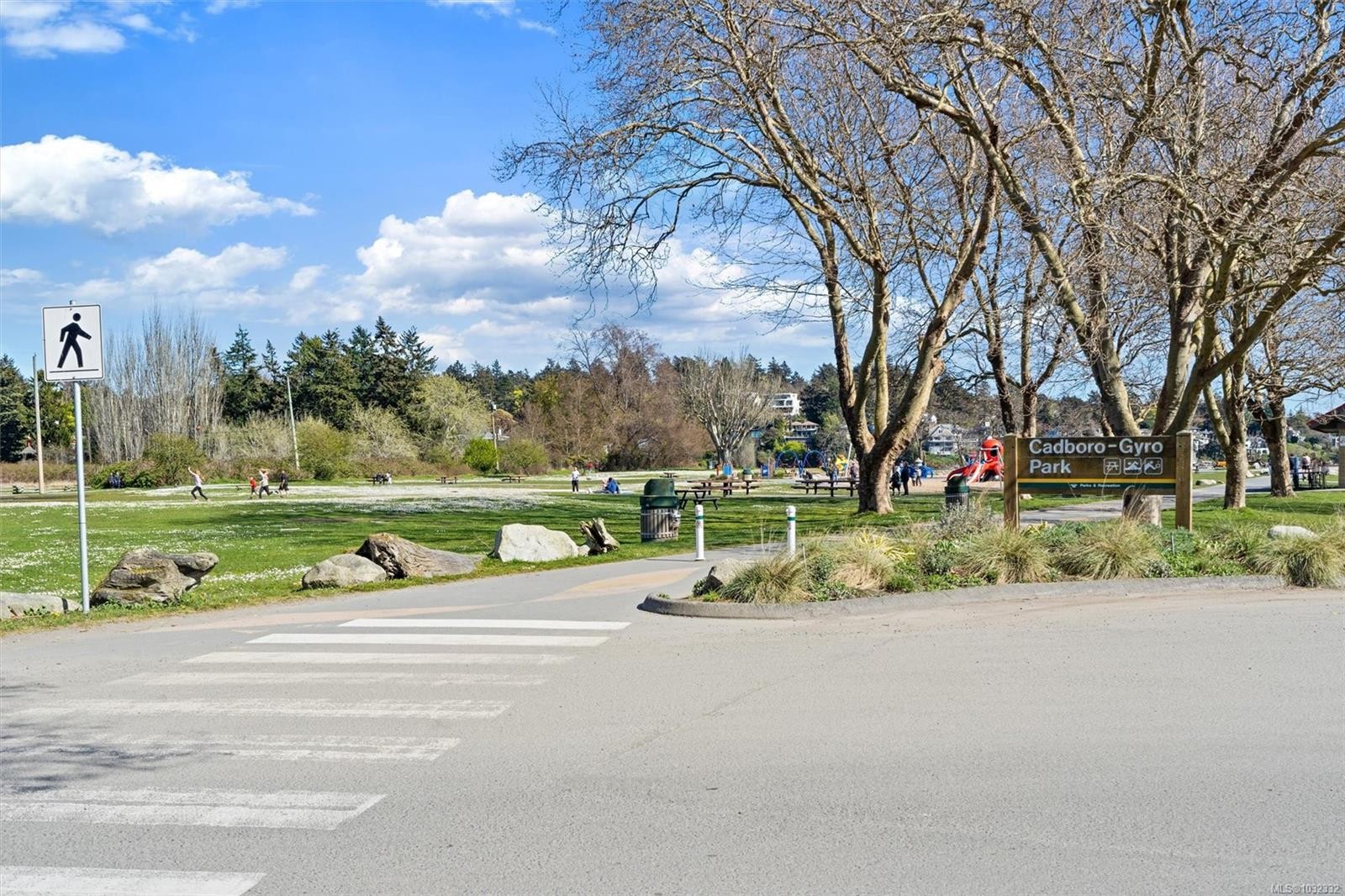 2590 Sinclair Rd, Saanich, BC