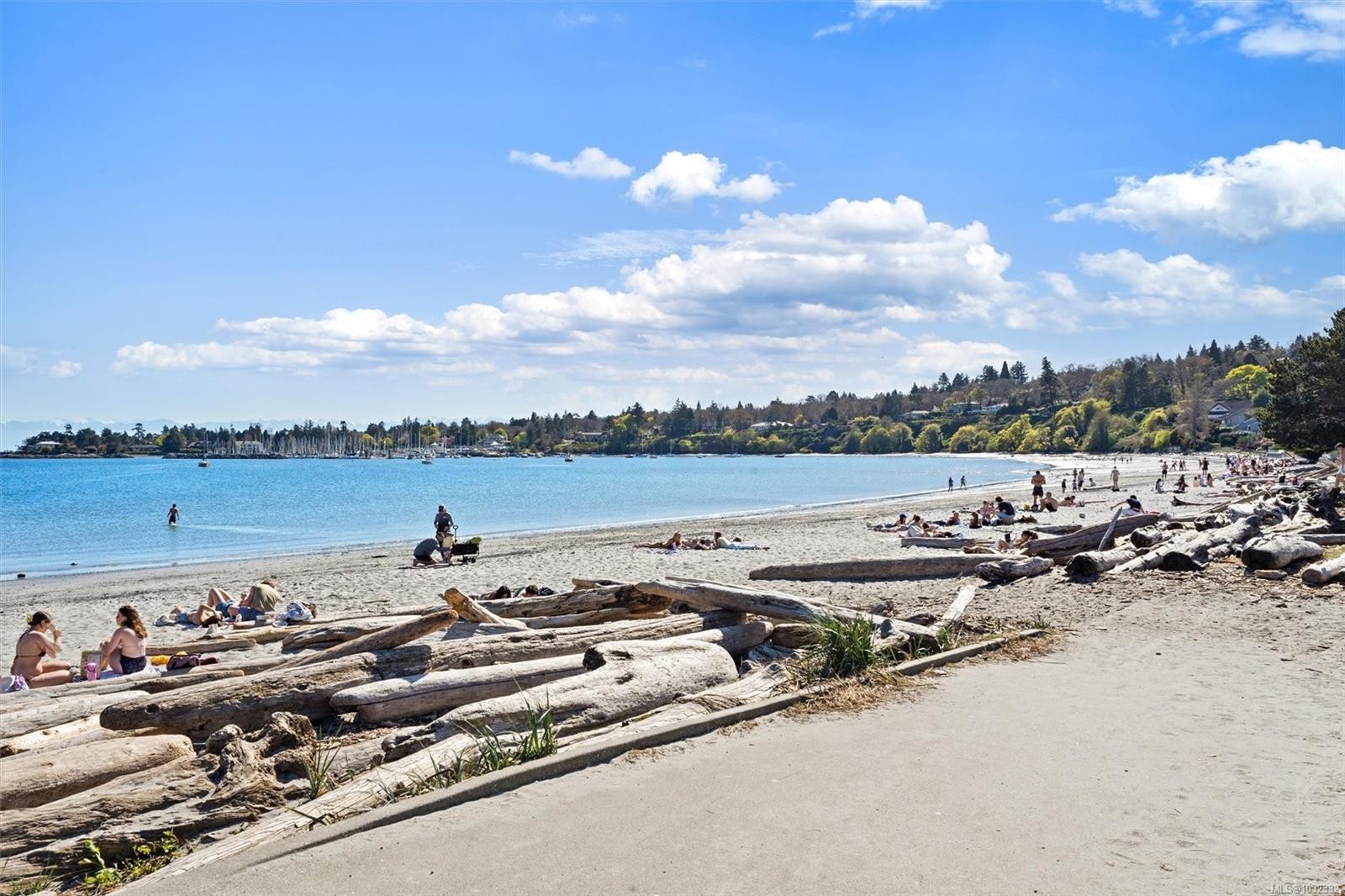 2590 Sinclair Rd, Saanich, BC
