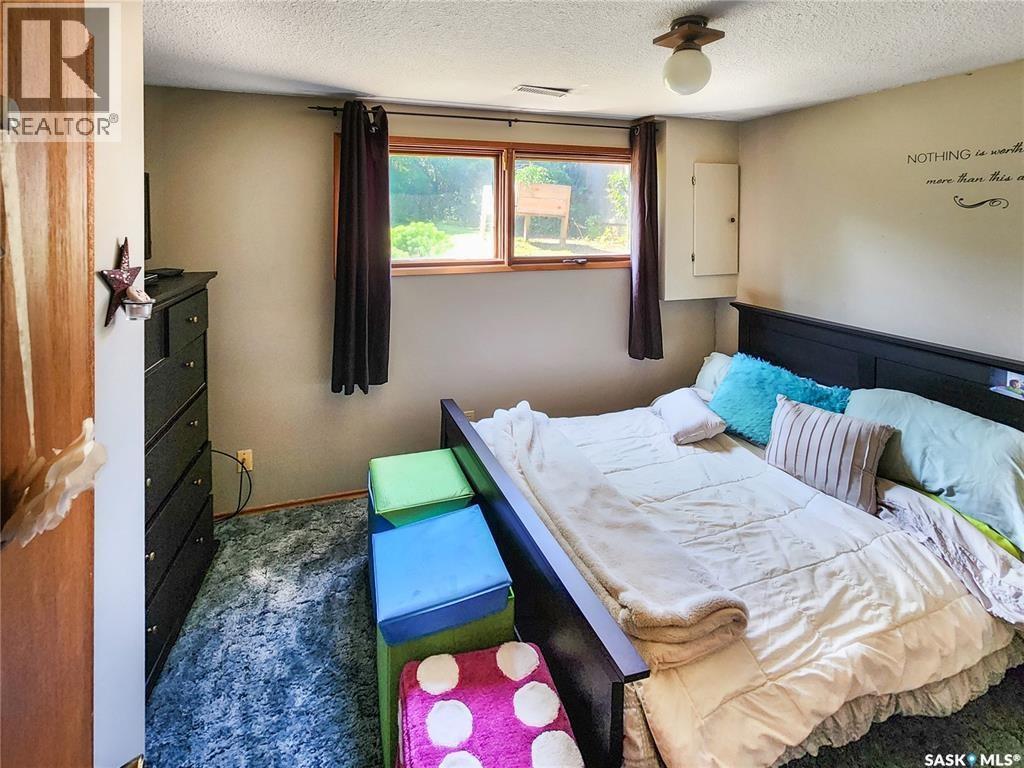 3069 Sherman Drive, Prince Albert, SK - Indoor Photo Showing Bedroom