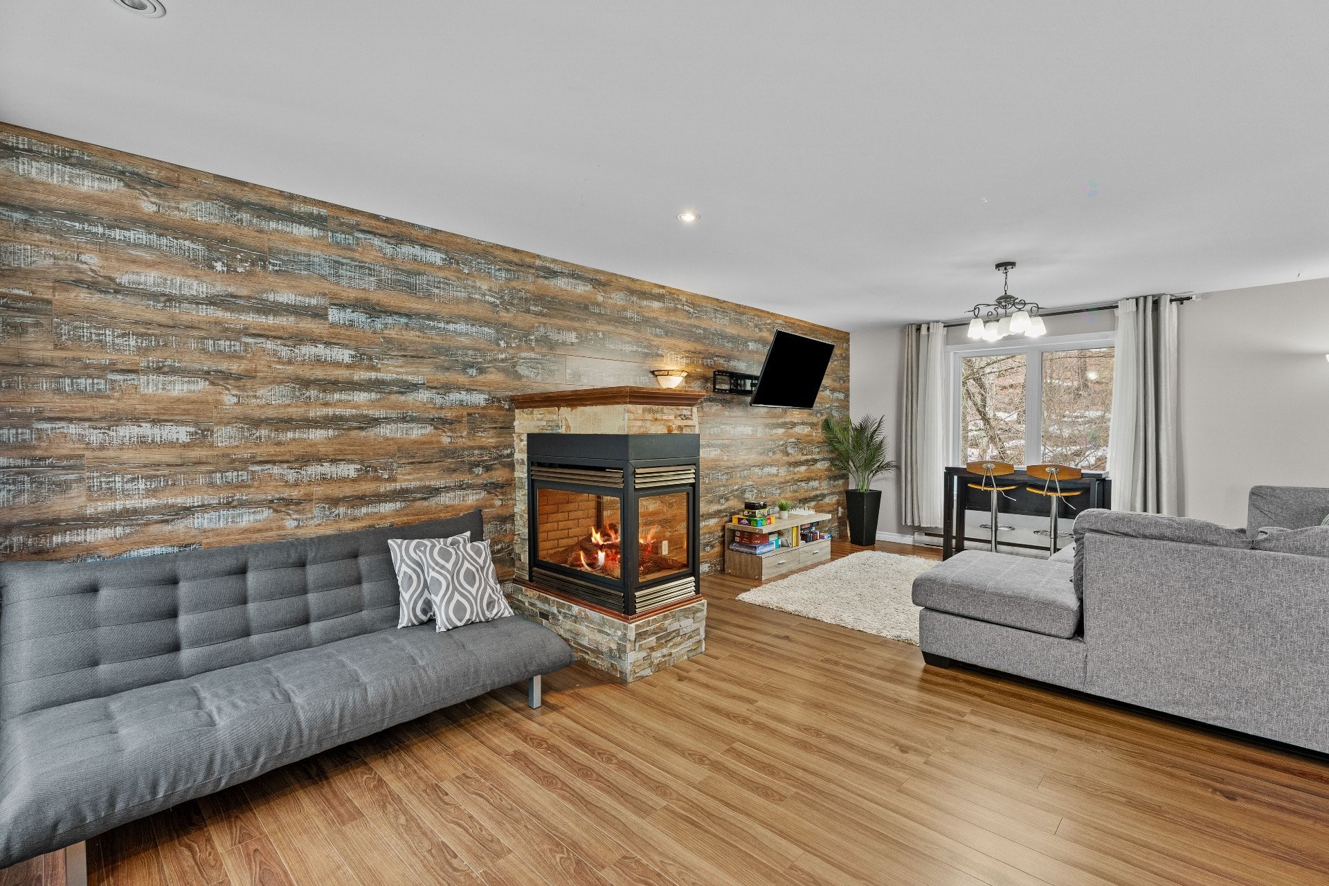 Boudoir - 1170 Ch. De La Rivière-Blanche, Saint-Jean-De-Matha, QC - Indoor Photo Showing Living Room With Fireplace