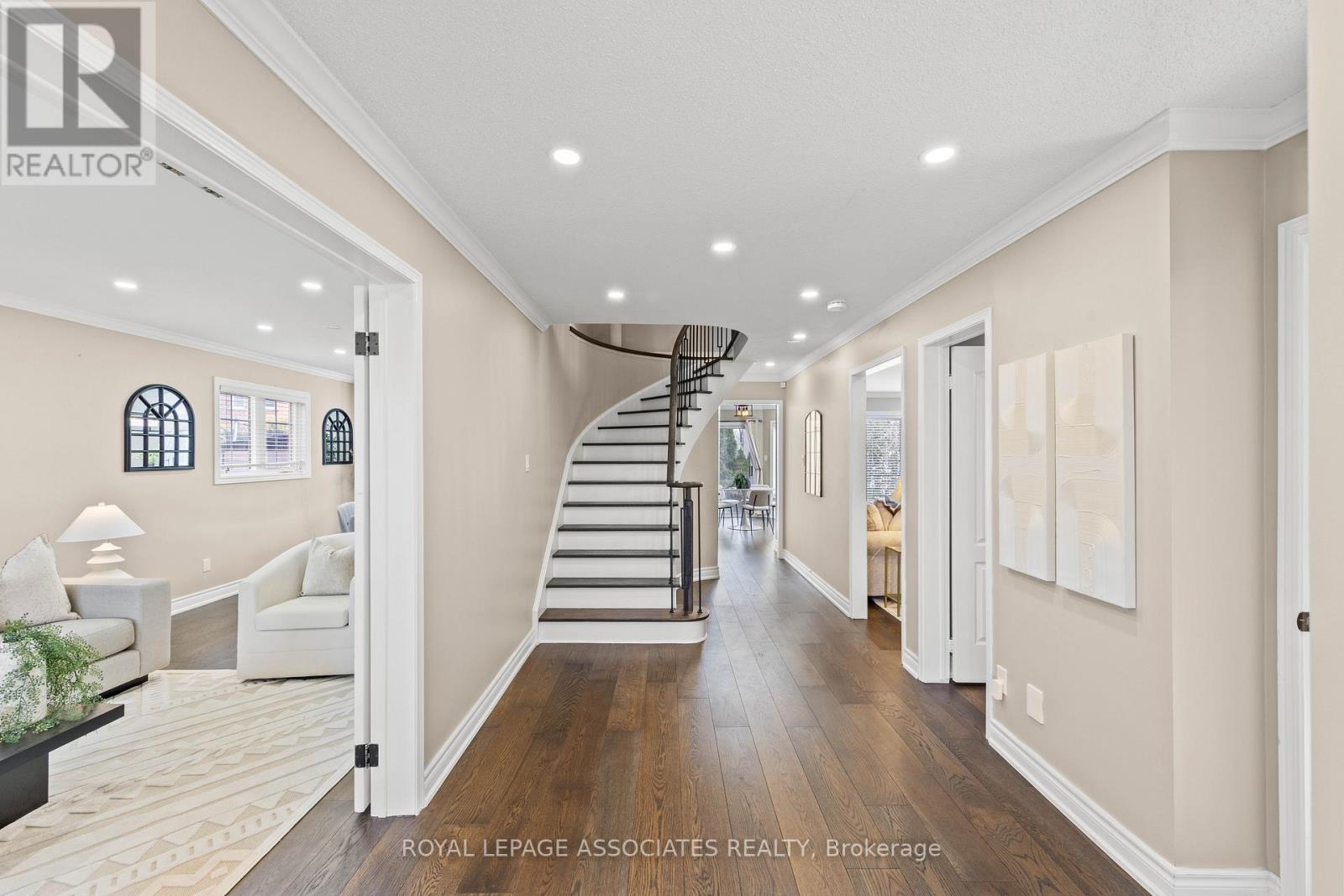 33 Hutton Crescent, Caledon, ON - Indoor Photo Showing Other Room