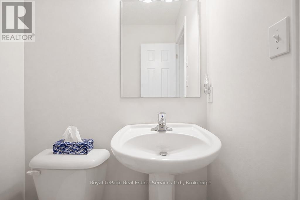 11 - 255 Summerfield Drive, Guelph (Pineridge/Westminster Woods), ON - Indoor Photo Showing Bathroom