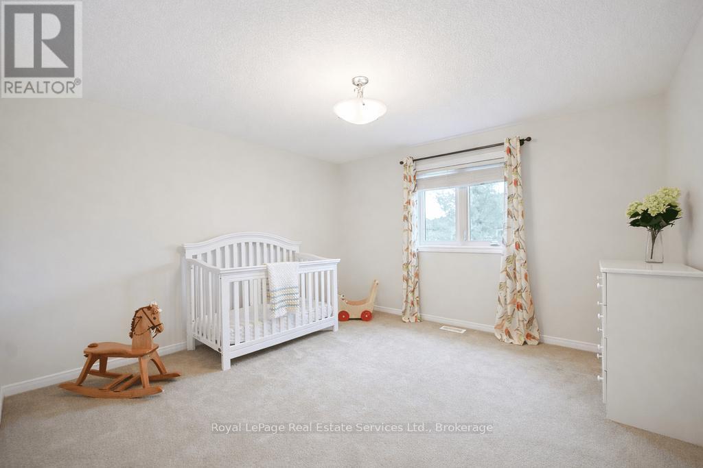 11 - 255 Summerfield Drive, Guelph (Pineridge/Westminster Woods), ON - Indoor Photo Showing Bedroom