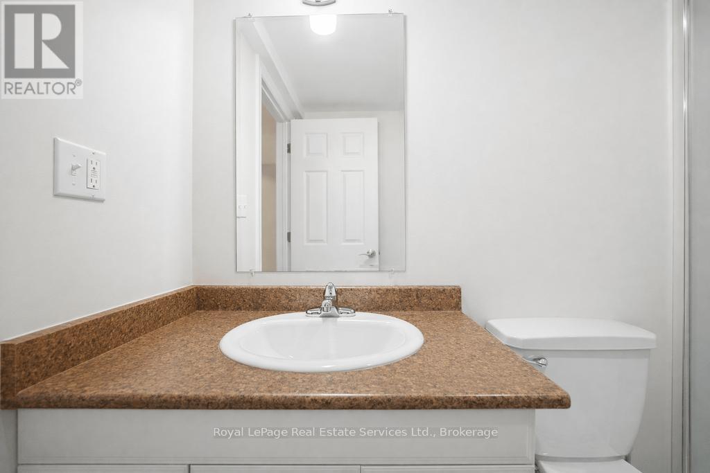 11 - 255 Summerfield Drive, Guelph (Pineridge/Westminster Woods), ON - Indoor Photo Showing Bathroom