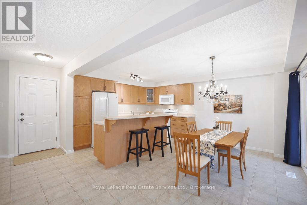 11 - 255 Summerfield Drive, Guelph (Pineridge/Westminster Woods), ON - Indoor
