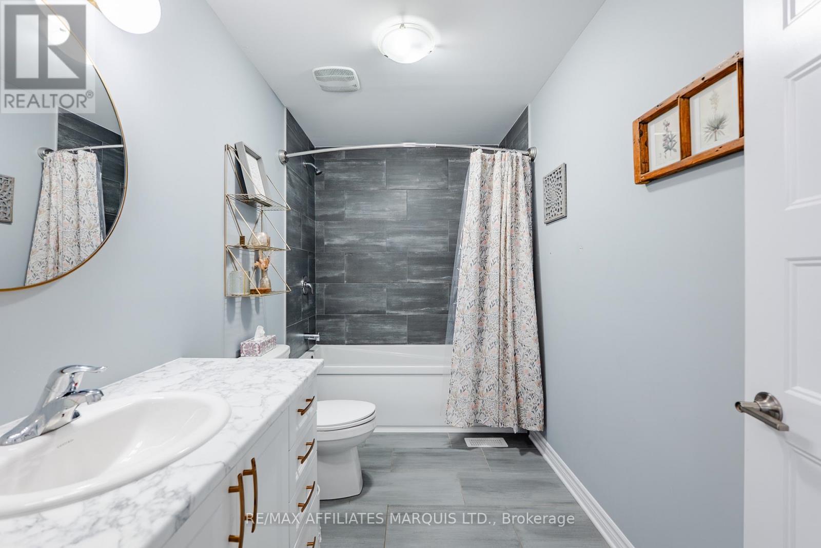 1108 Nicolas Crescent, Cornwall, ON - Indoor Photo Showing Bathroom