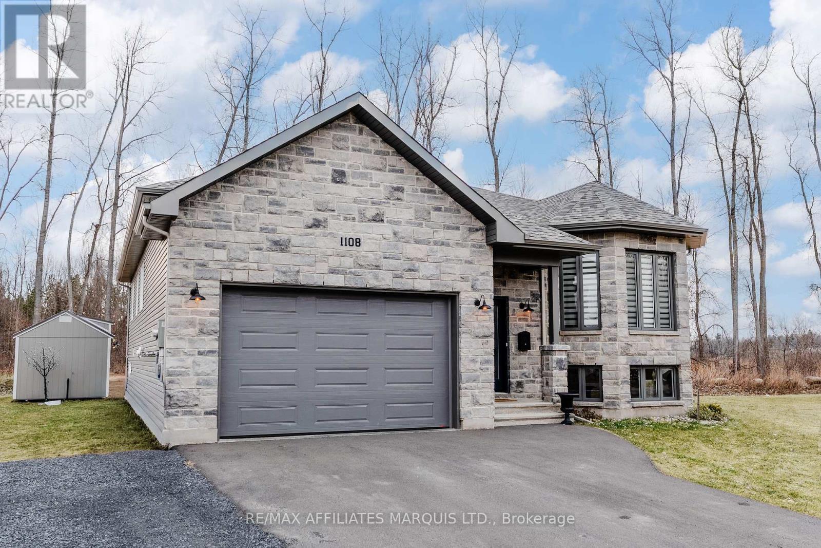1108 Nicolas Crescent, Cornwall, ON - Outdoor With Facade