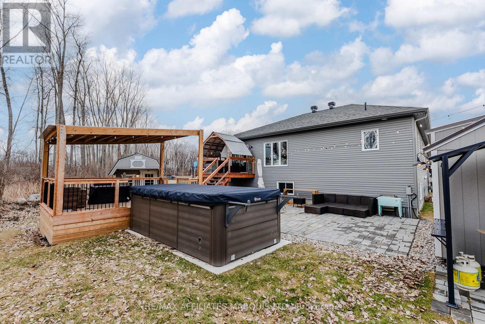 1108 Nicolas Crescent, Cornwall, ON - Outdoor