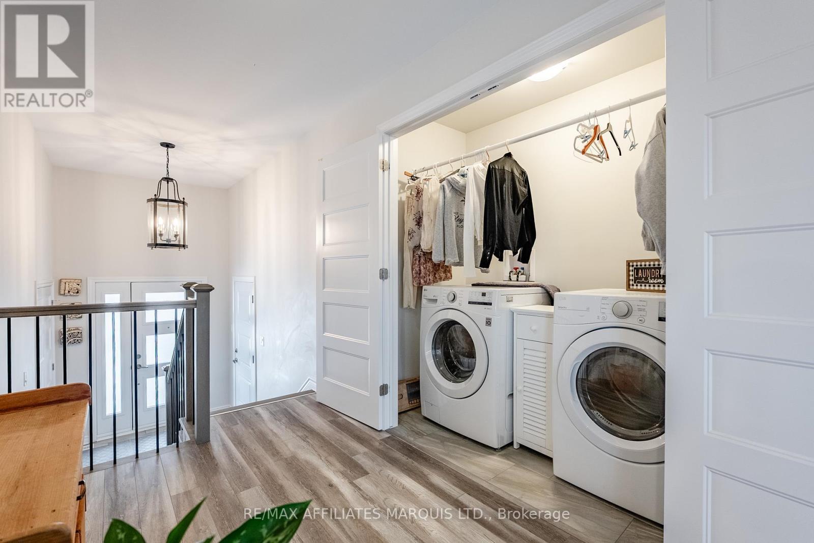 1108 Nicolas Crescent, Cornwall, ON - Indoor Photo Showing Laundry Room