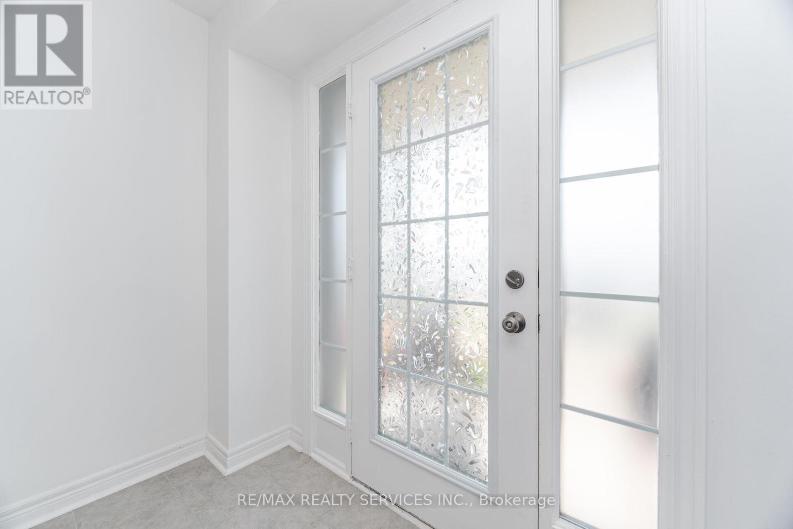 22 Mcdevitt Lane, Caledon, ON - Indoor Photo Showing Other Room