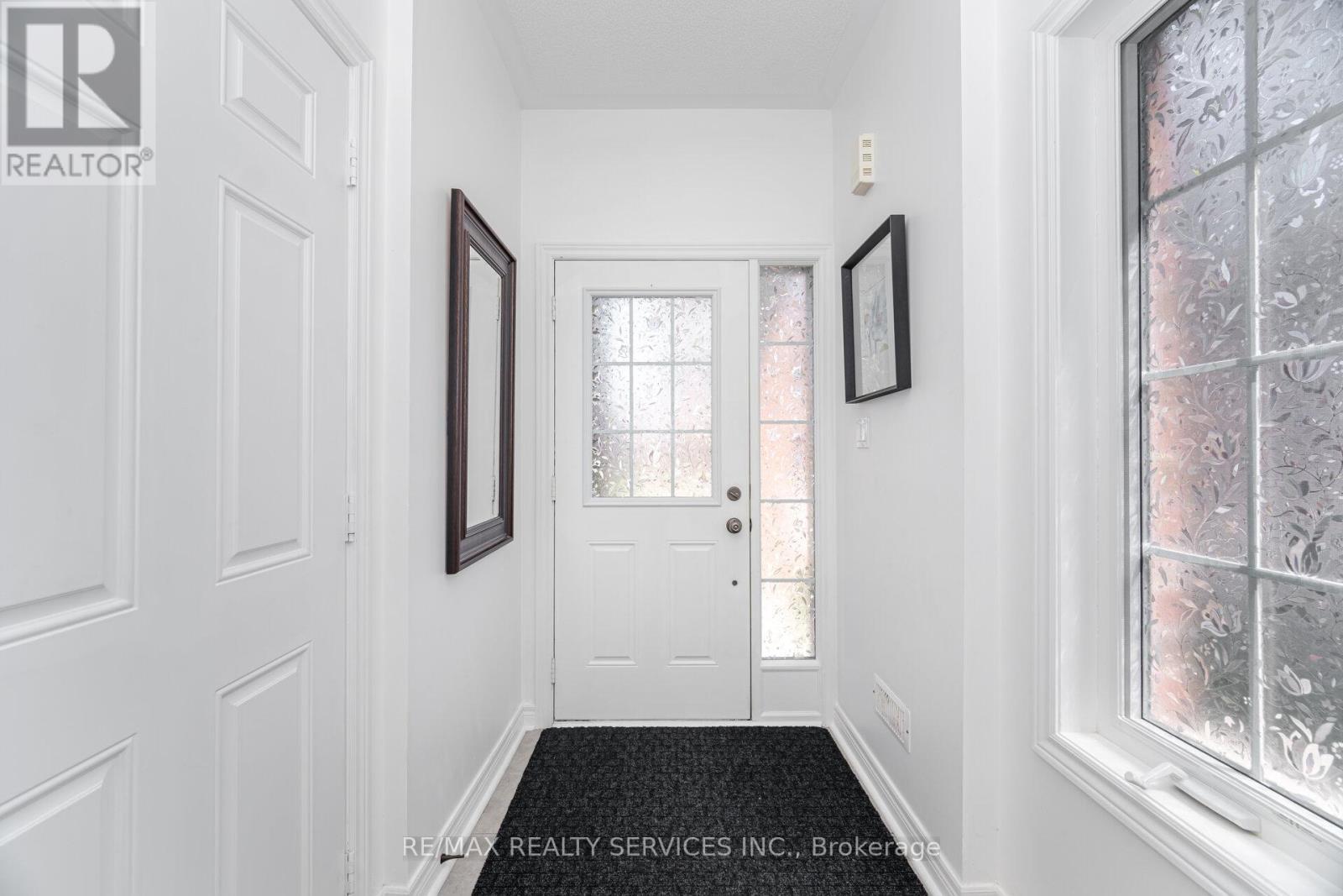 22 Mcdevitt Lane, Caledon, ON - Indoor Photo Showing Other Room