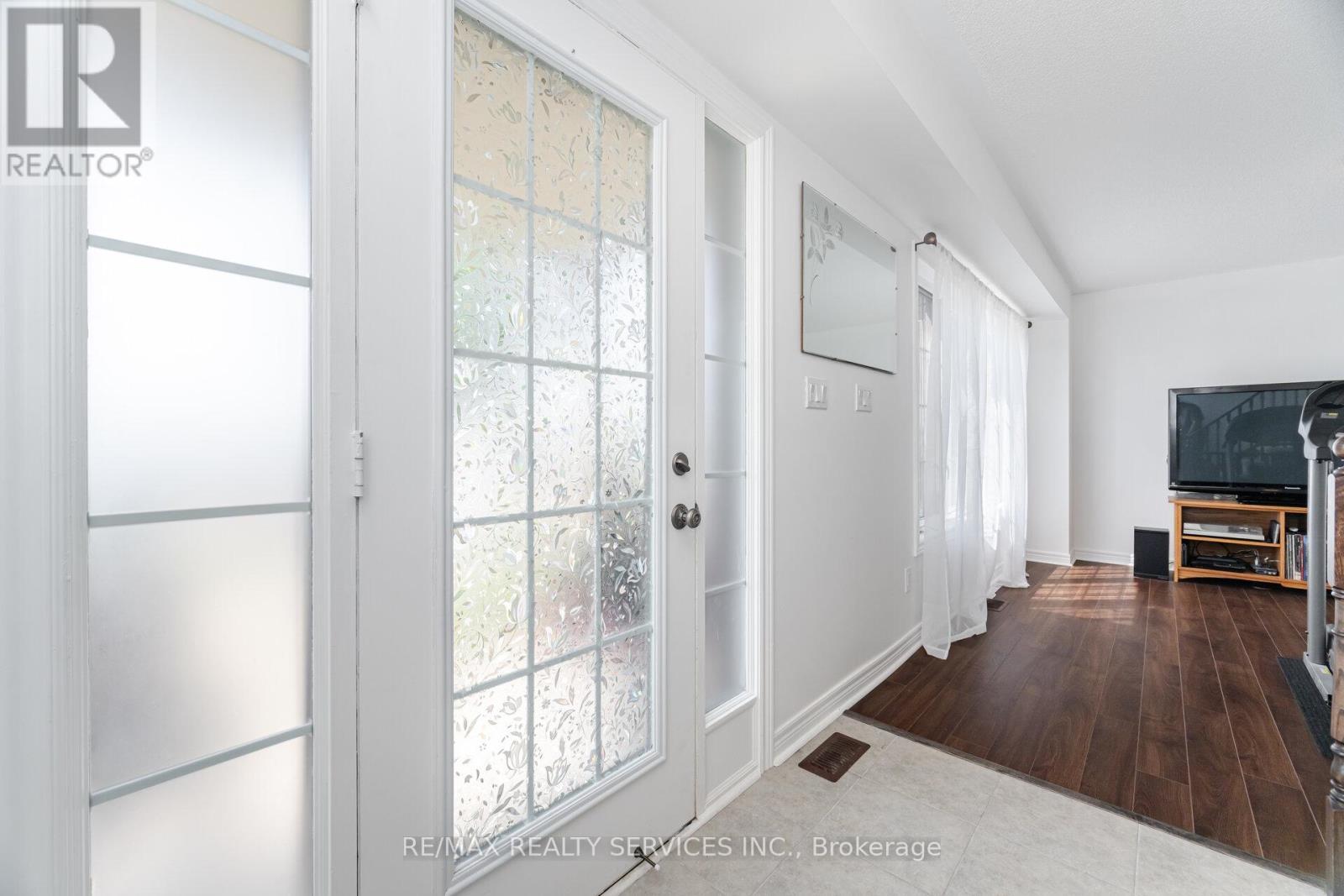 22 Mcdevitt Lane, Caledon, ON - Indoor Photo Showing Other Room