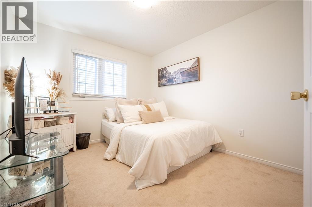 30 Fallowfield Drive, Kitchener, ON - Indoor Photo Showing Bedroom