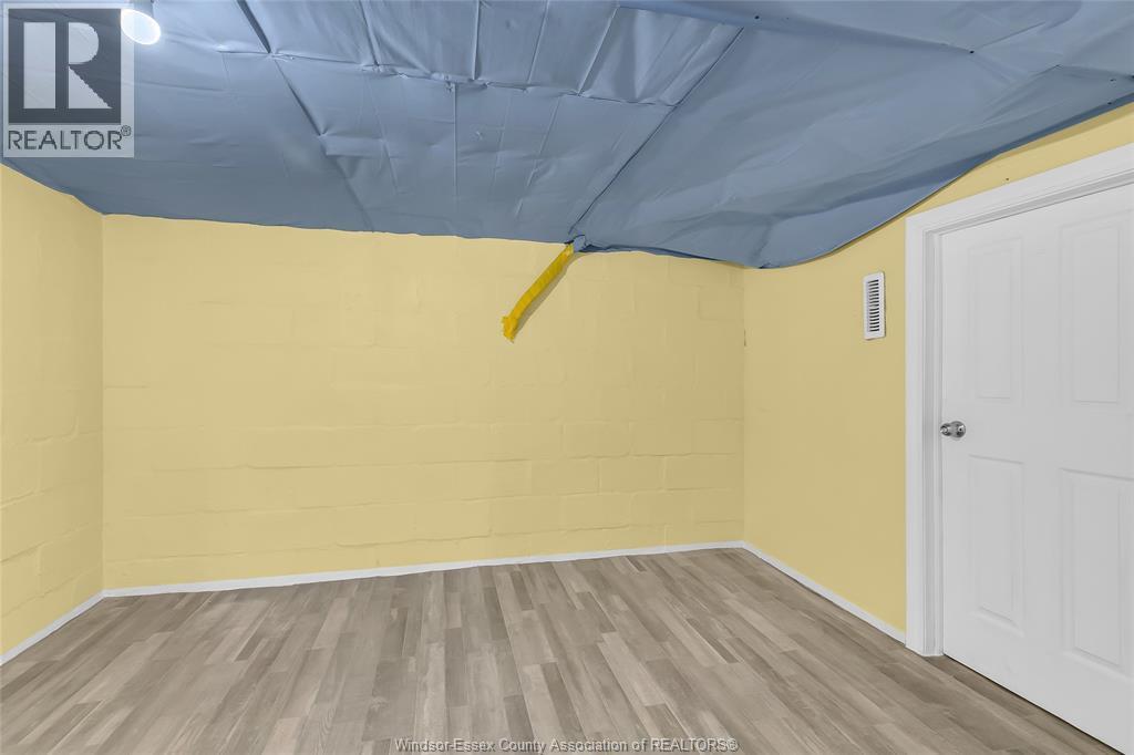 69 Shepherd, Windsor, ON - Indoor Photo Showing Other Room