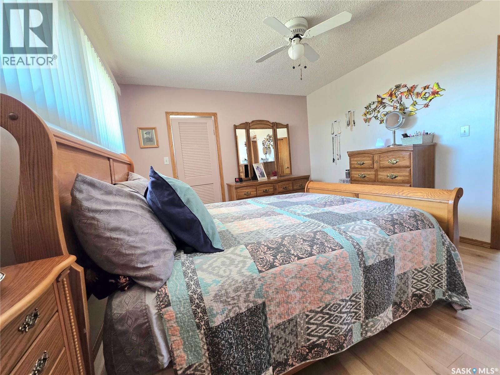 101 Fraser Avenue, Oxbow, SK - Indoor Photo Showing Bedroom