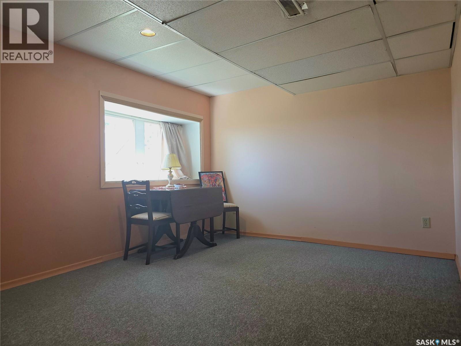 101 Fraser Avenue, Oxbow, SK - Indoor