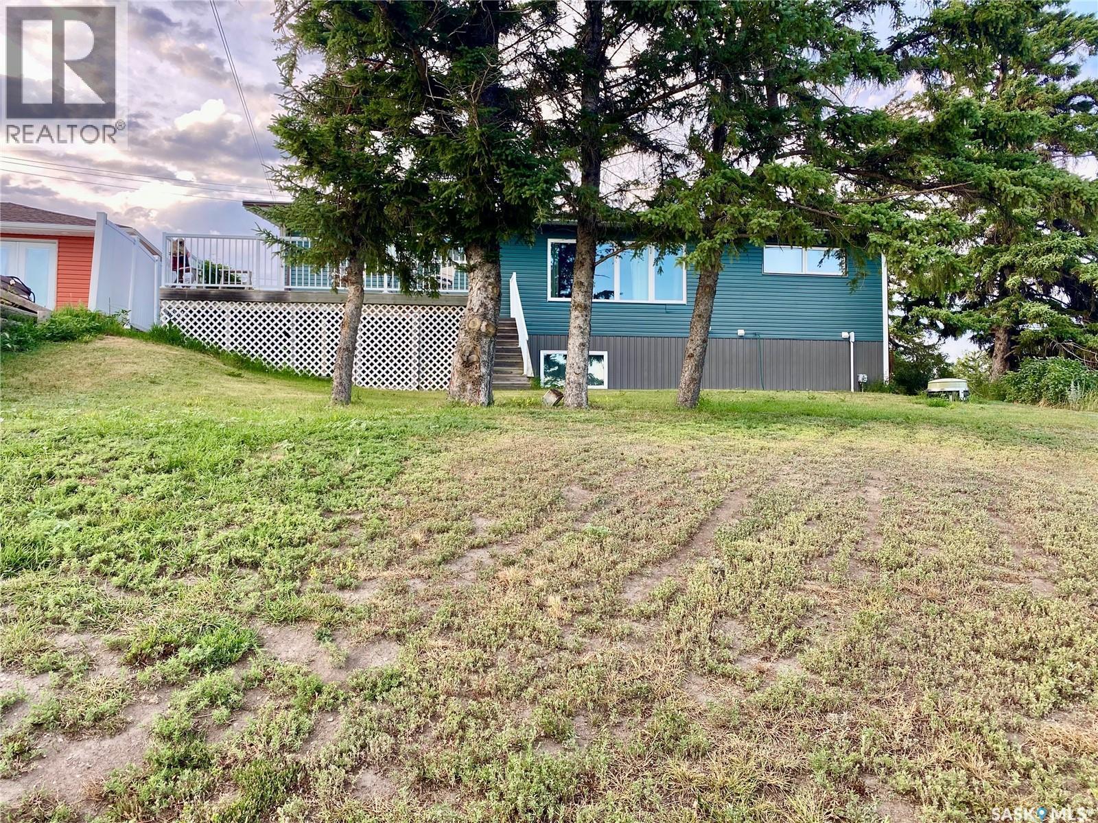 101 Fraser Avenue, Oxbow, SK - Outdoor